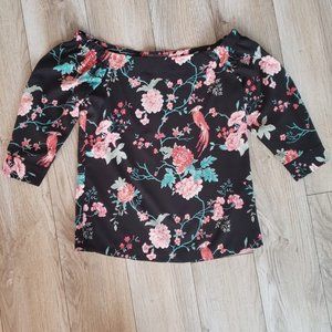 Off-Shoulder Half-Sleeve Top